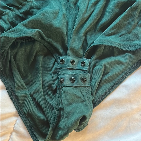 WOMENS GREEN BODYSUIT - Picture 7 of 8